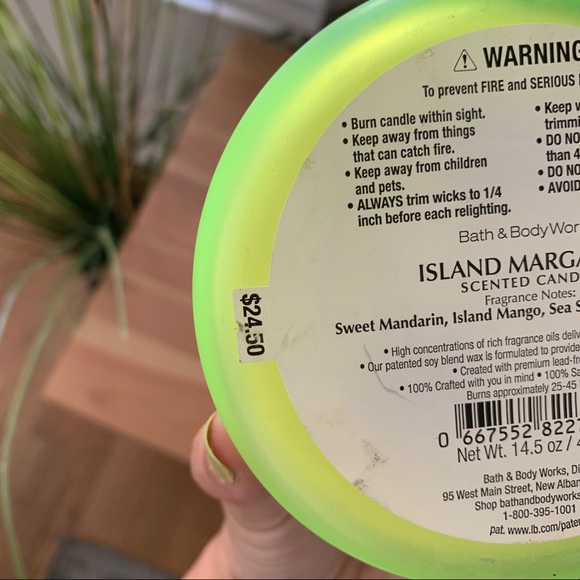 New Bath & body works Island margarita scented 3 wick candle - Picture 5 of 6